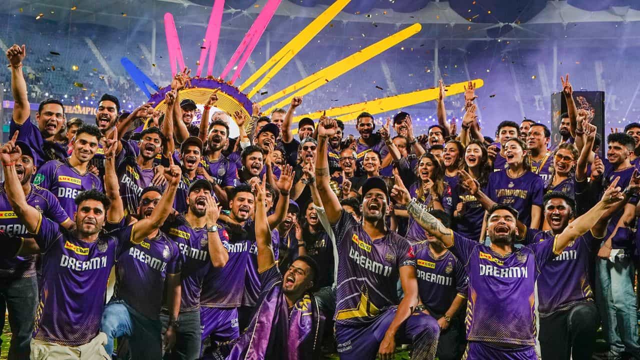 IPL 2025 Mega Auction: তালিকায় নেই KKR-RR, মেগা নিলামে বাকি ৮ টিম কতজন ক্রিকেটারের জন্য RTM ব্যবহার করতে পারবে? IPL 2025 Mega Auction: তালিকায় নেই KKR-RR, মেগা নিলামে বাকি ৮ টিম কতজন ক্রিকেটারের জন্য RTM ব্যবহার করতে পারবে?