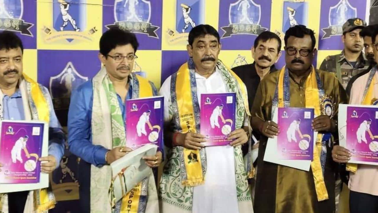 Anubrata Mondal: CAB সভাপতির সঙ্গে একই মঞ্চে কেষ্ট, বিতর্ক চরমে