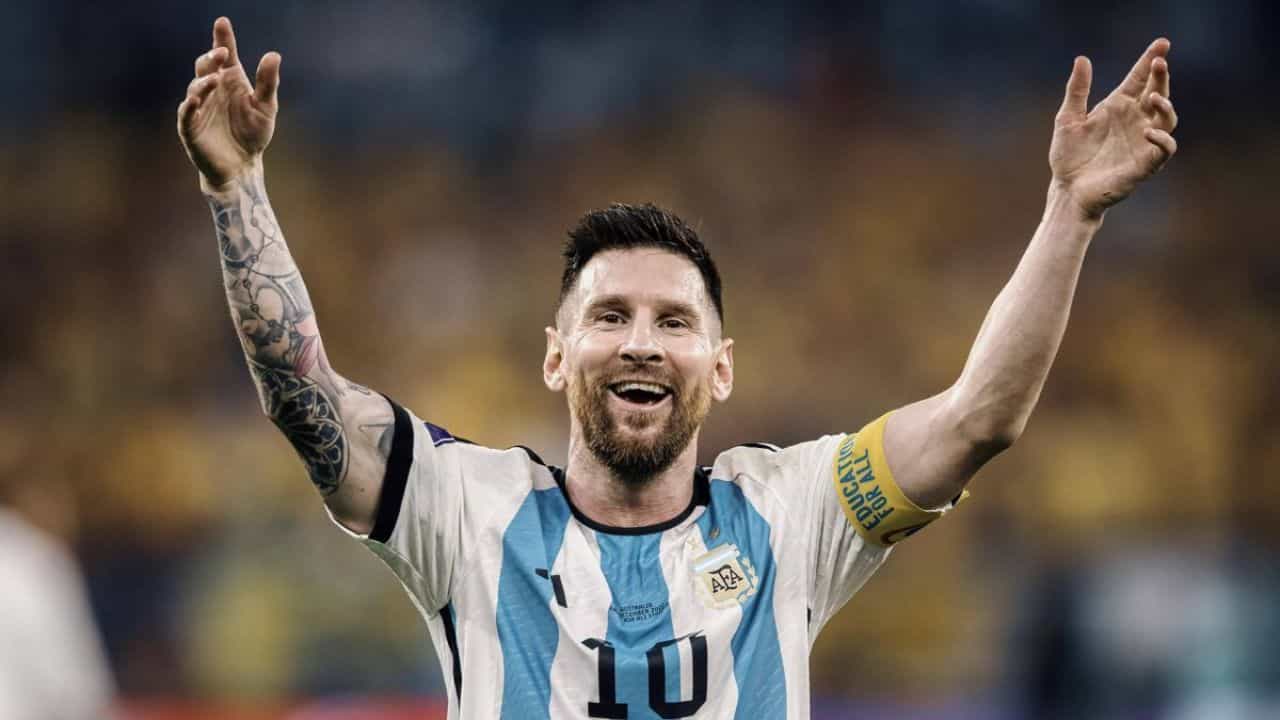 Argentina Football: বাংলাদেশ পারেনি, ভারতের হল পাকা কথা! পঁচিশে দেশে আসছেন লিওনেল মেসি? Argentina Football: বাংলাদেশ পারেনি, ভারতের হল পাকা কথা! পঁচিশে দেশে আসছেন লিওনেল মেসি?