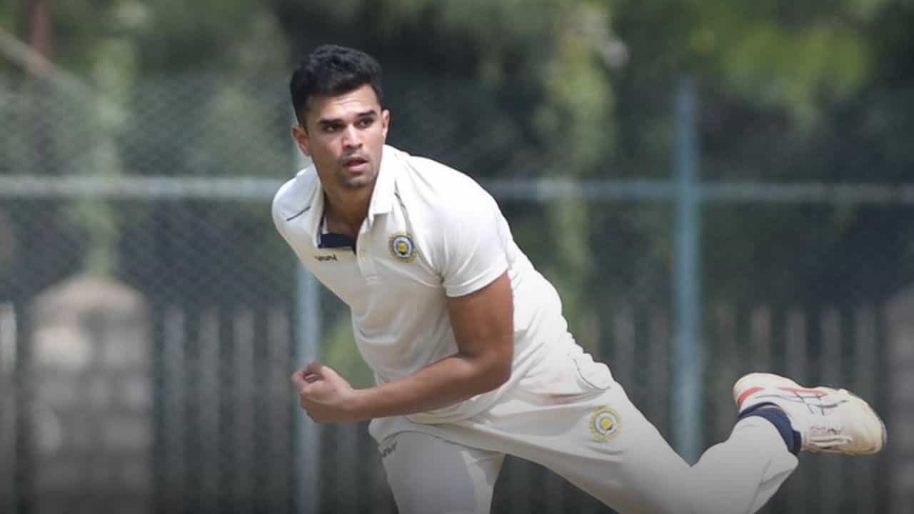 Arjun Tendulkar: রঞ্জি ট্রফিতে উজ্জ্বল সচিন-পুত্র, গোয়ার জার্সিতে প্রথমবার ৫ উইকেট অর্জুন তেন্ডুলকরের Arjun Tendulkar: রঞ্জি ট্রফিতে উজ্জ্বল সচিন-পুত্র, গোয়ার জার্সিতে প্রথমবার ৫ উইকেট অর্জুন তেন্ডুলকরের