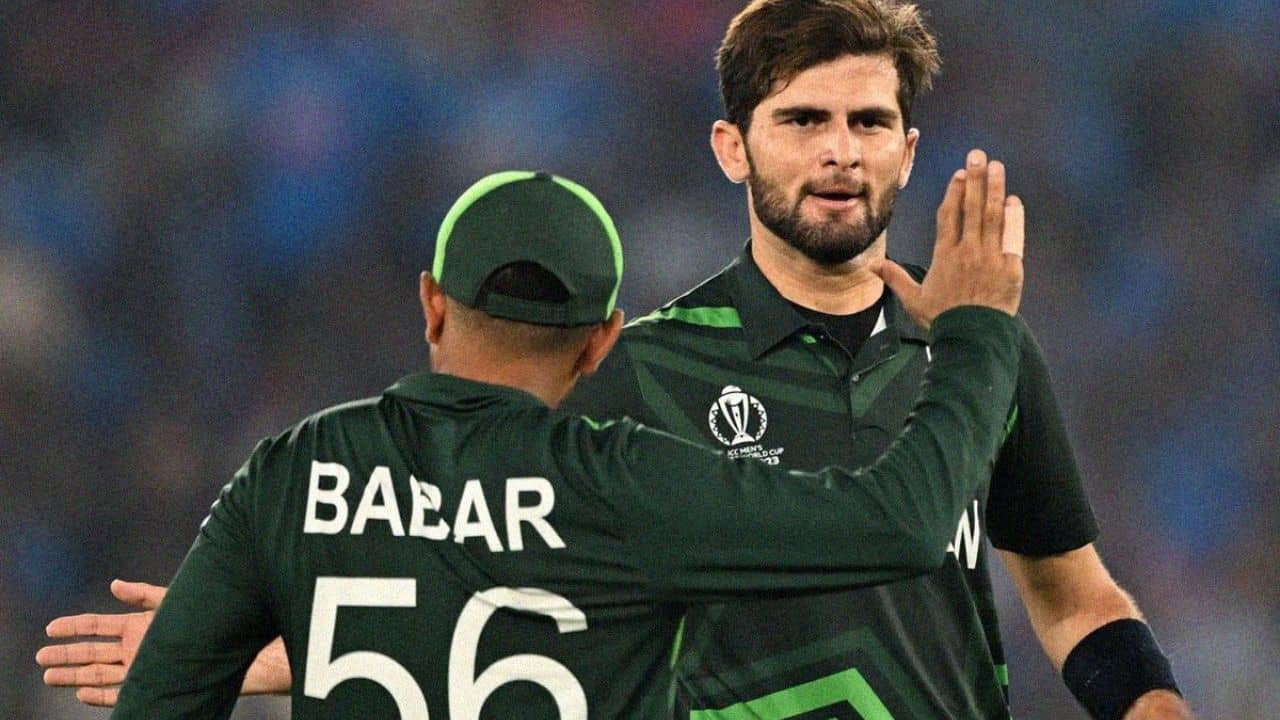 Babar Azam: ভিডিয়ো: চোট লাগল শাহিনের, ম্যাচের মাঝে হঠাৎ ডাক্তারি বাবর আজমের