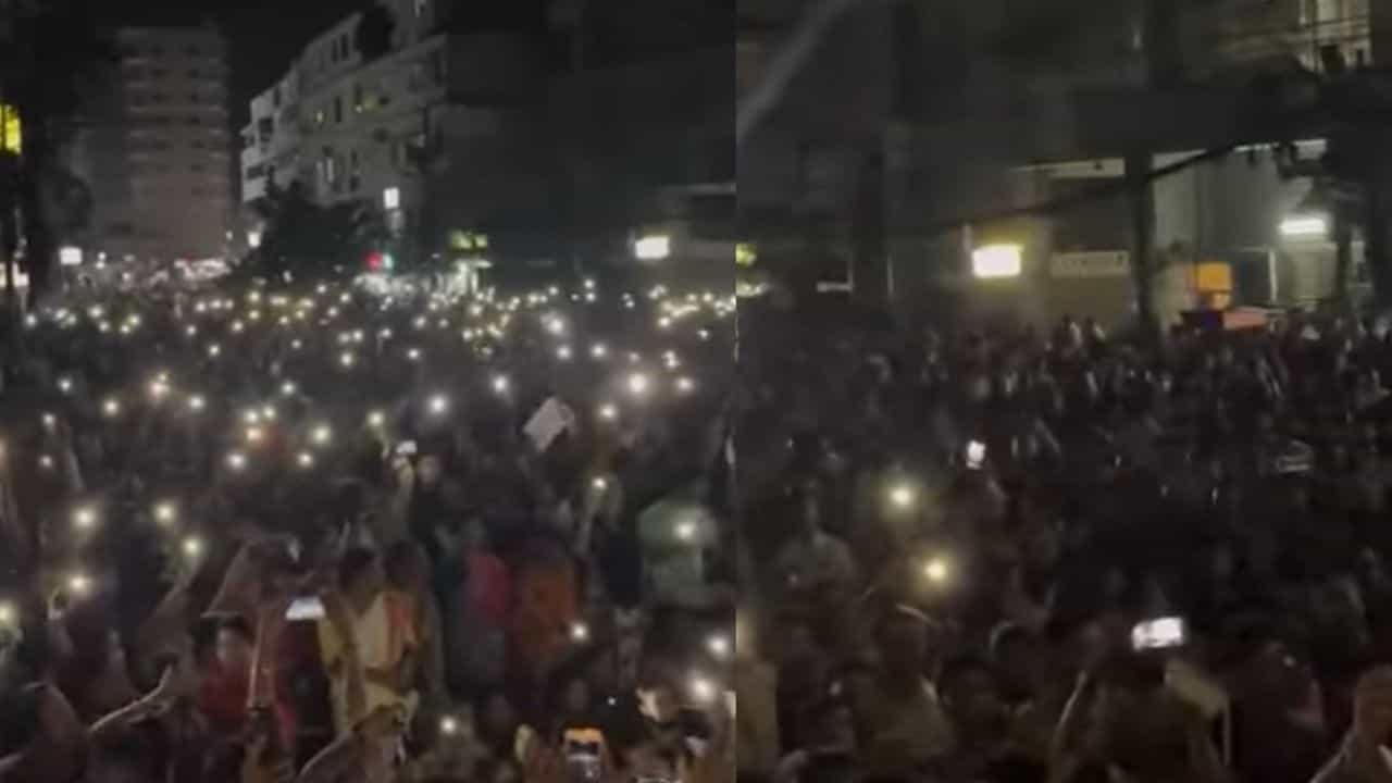 Protests break out in Bangladesh: ইসকনের সাধুকে গ্রেফতারের প্রতিবাদ, ইউনুস সরকারের বিরুদ্ধে গর্জে উঠলেন বাংলাদেশের হিন্দুরা Protests break out in Bangladesh: ইসকনের সাধুকে গ্রেফতারের প্রতিবাদ, ইউনুস সরকারের বিরুদ্ধে গর্জে উঠলেন বাংলাদেশের হিন্দুরা