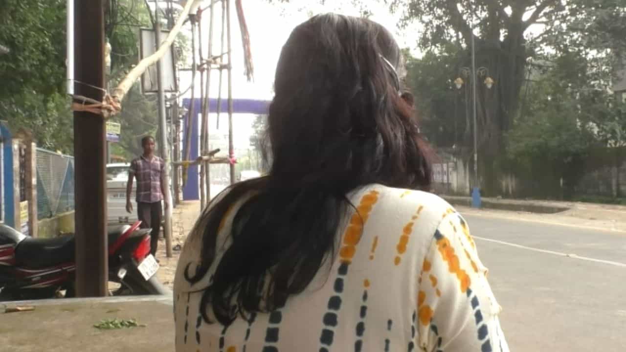 Bankura: স্বামীকে মারধরের অভিযোগ থানায় জানাতেই স্ত্রীকে 'গণধর্ষণের হুমকি' TMC নেতার Bankura: স্বামীকে মারধরের অভিযোগ থানায় জানাতেই স্ত্রীকে 'গণধর্ষণের হুমকি' TMC নেতার