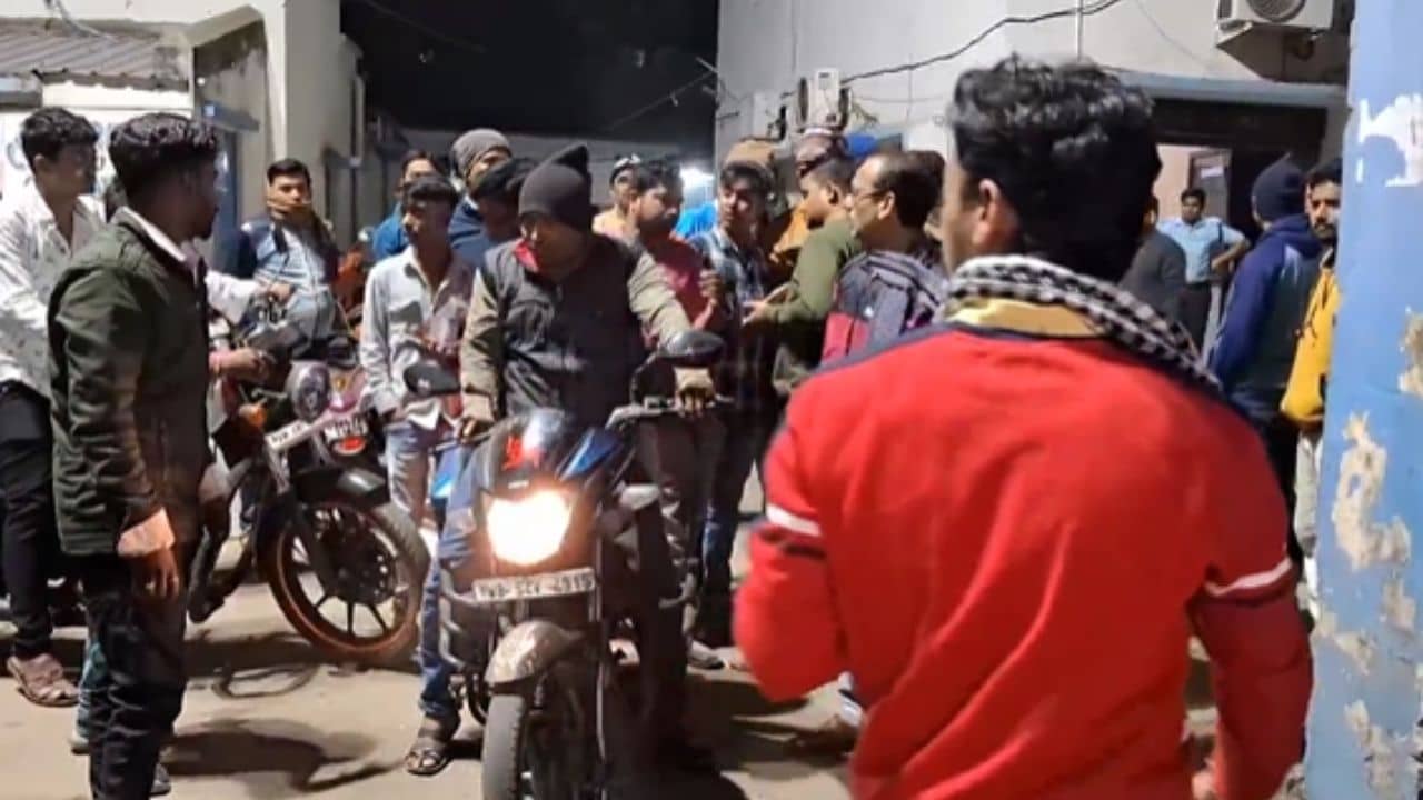 Birbhum: হলমার্ক করিয়ে নিয়ে ফিরছিলেন, ভরা দুপুরে ১০ লক্ষ টাকার সোনা ছিনতাই