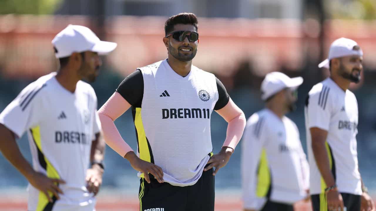 IND vs AUS: রুদ্ধদ্বার অনুশীলন চায়নি ভারতীয় টিম, অস্ট্রেলিয়া মিডিয়ার দাবিতে চাঞ্চল্য IND vs AUS: রুদ্ধদ্বার অনুশীলন চায়নি ভারতীয় টিম, অস্ট্রেলিয়া মিডিয়ার দাবিতে চাঞ্চল্য