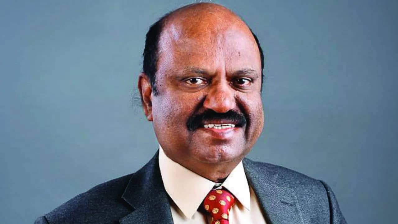 Medinipur Medical: সাসপেন্ড করে শাক দিয়ে মাছ ঢাকার চেষ্টা! স্যালাইন কাণ্ডে রাজ্যপালের কাছে বিচার বিভাগীয় তদন্তের দাবি