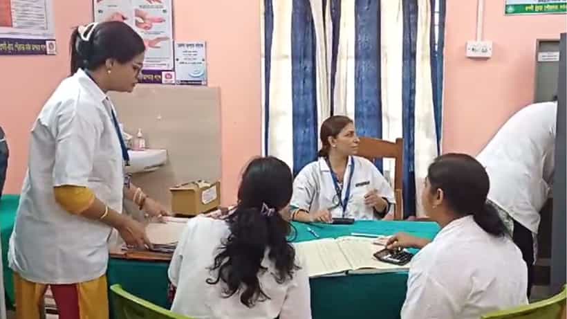 Chinsurah: বাংলার স্বাস্থ্য ব্যবস্থা নিয়ে প্রশ্নের মধ্যেই দিল্লির মার্কশিটে A+ সার্টিফিকেট পেল চুঁচুড়া