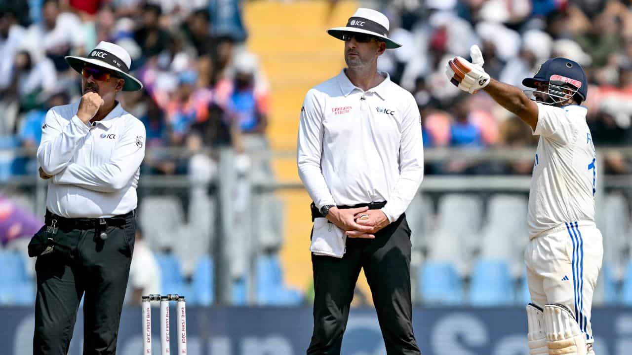 IND vs NZ: ভারতের বিপক্ষে জোড়া সিদ্ধান্ত, ফের স্ক্যানারে ডিআরএস; ক্ষুব্ধ রোহিতও IND vs NZ: ভারতের বিপক্ষে জোড়া সিদ্ধান্ত, ফের স্ক্যানারে ডিআরএস; ক্ষুব্ধ রোহিতও