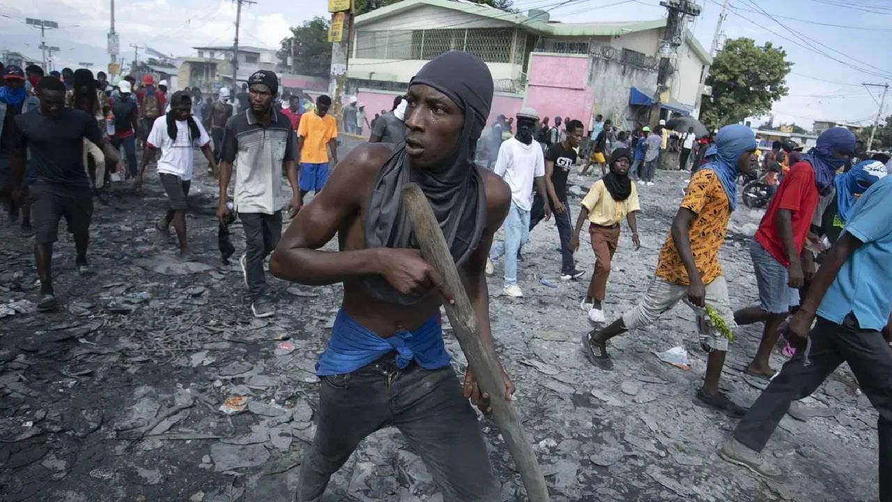 Haiti: বাড়িতে ঢুকে তুলে নিয়ে যাচ্ছে মহিলাদের, ধরাধামেই 'নরক দর্শন' এই দেশে