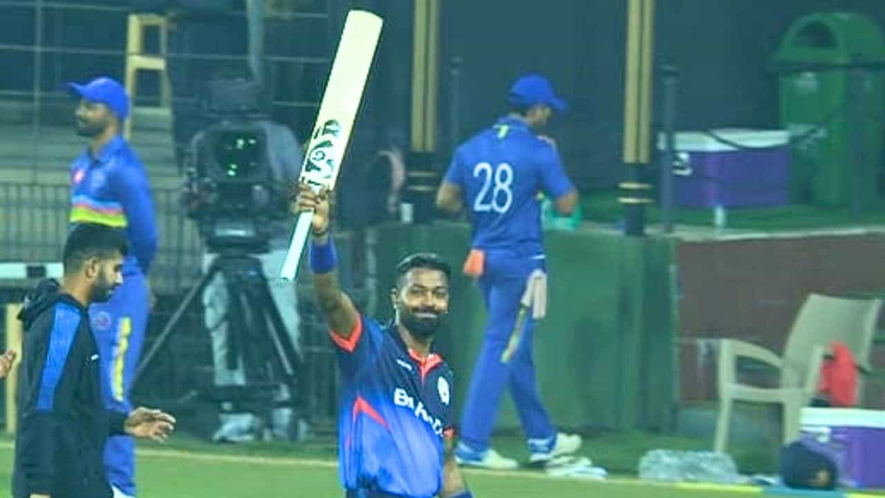 Hardik Pandya: ৬,৬,৬,৪,৬... মুস্তাকে হার্দিক পান্ডিয়ার ধামাকা, ফের ফসকালেন ছয় ছক্কা Hardik Pandya: ৬,৬,৬,৪,৬... মুস্তাকে হার্দিক পান্ডিয়ার ধামাকা, ফের ফসকালেন ছয় ছক্কা