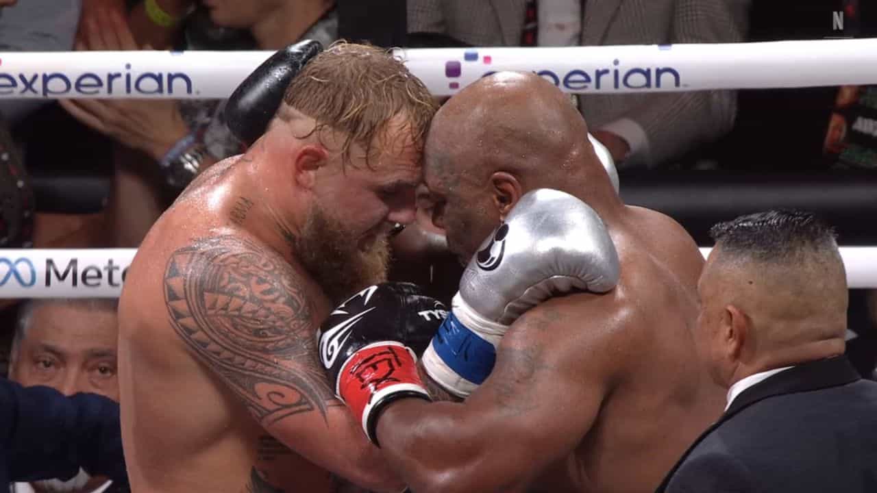 Mike Tyson vs Jake Paul: মেজাজ হারিয়ে মাইক মেরেছিলেন চড়, সেই প্রতিপক্ষই রিংয়ে উড়িয়ে দিলেন টাইসনকে Mike Tyson vs Jake Paul: মেজাজ হারিয়ে মাইক মেরেছিলেন চড়, সেই প্রতিপক্ষই রিংয়ে উড়িয়ে দিলেন টাইসনকে