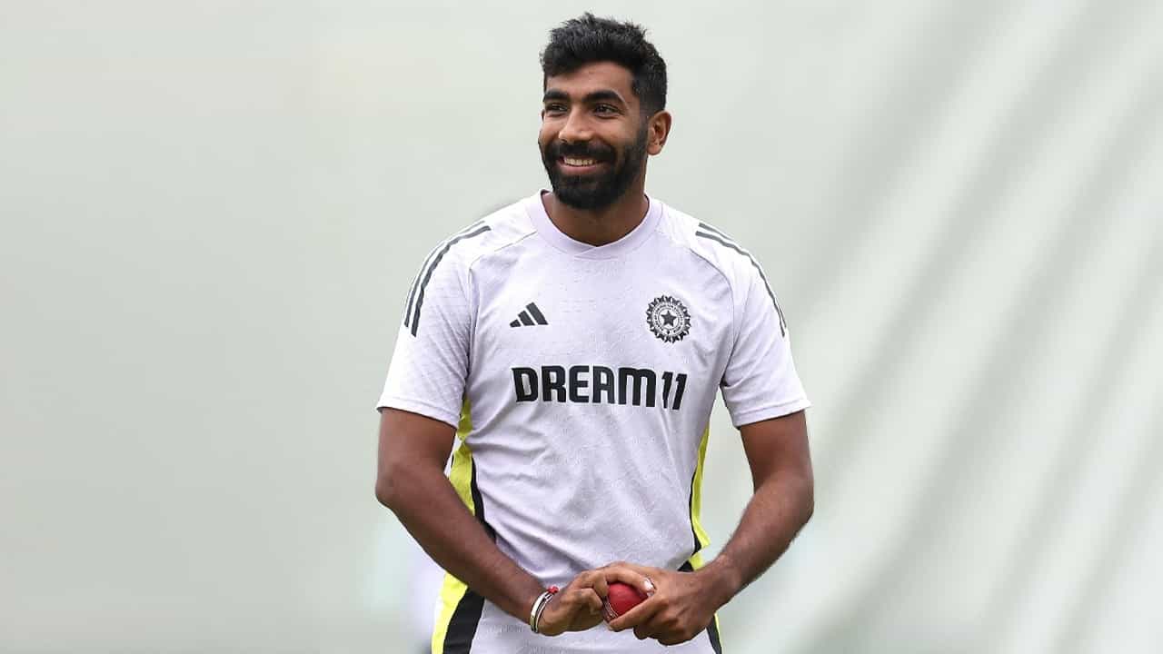 IND vs AUS: 'রোহিতকে তো আর বলতে পারি না', জসপ্রীত বুমরার কথায়... IND vs AUS: 'রোহিতকে তো আর বলতে পারি না', জসপ্রীত বুমরার কথায়...