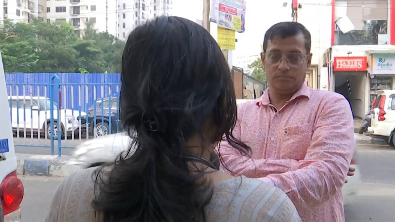 Doctor Harassment: এলাকায় দেখলে মেরে চামড়া গুটিয়ে দেব ***, বুকিং বাইক ক্যান্সেল করতেই লাগাতার ফোন, খাস কলকাতায় ফের মহিলা চিকিৎসককে যৌন হেনস্থা চালকের