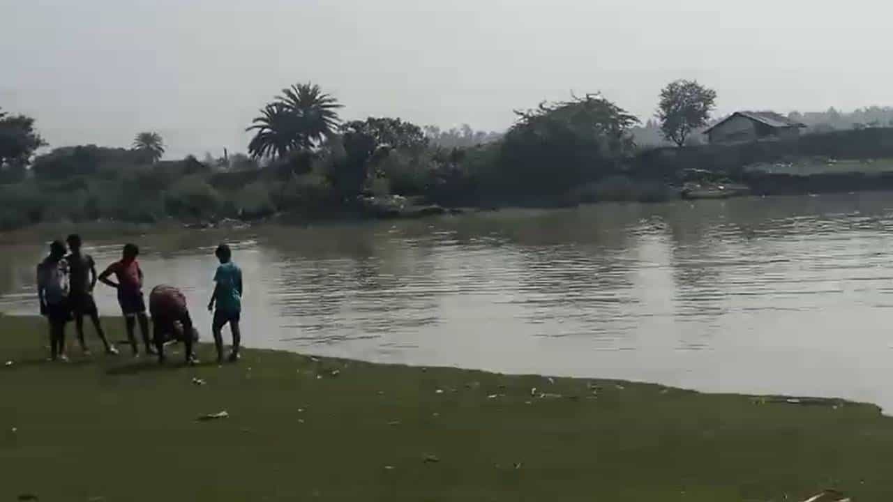 Body Recovered: ওটা কী? কুলপির নদীতে চোখ যেতেই শিউরে উঠল গোটা এলাকা Body Recovered: ওটা কী? কুলপির নদীতে চোখ যেতেই শিউরে উঠল গোটা এলাকা