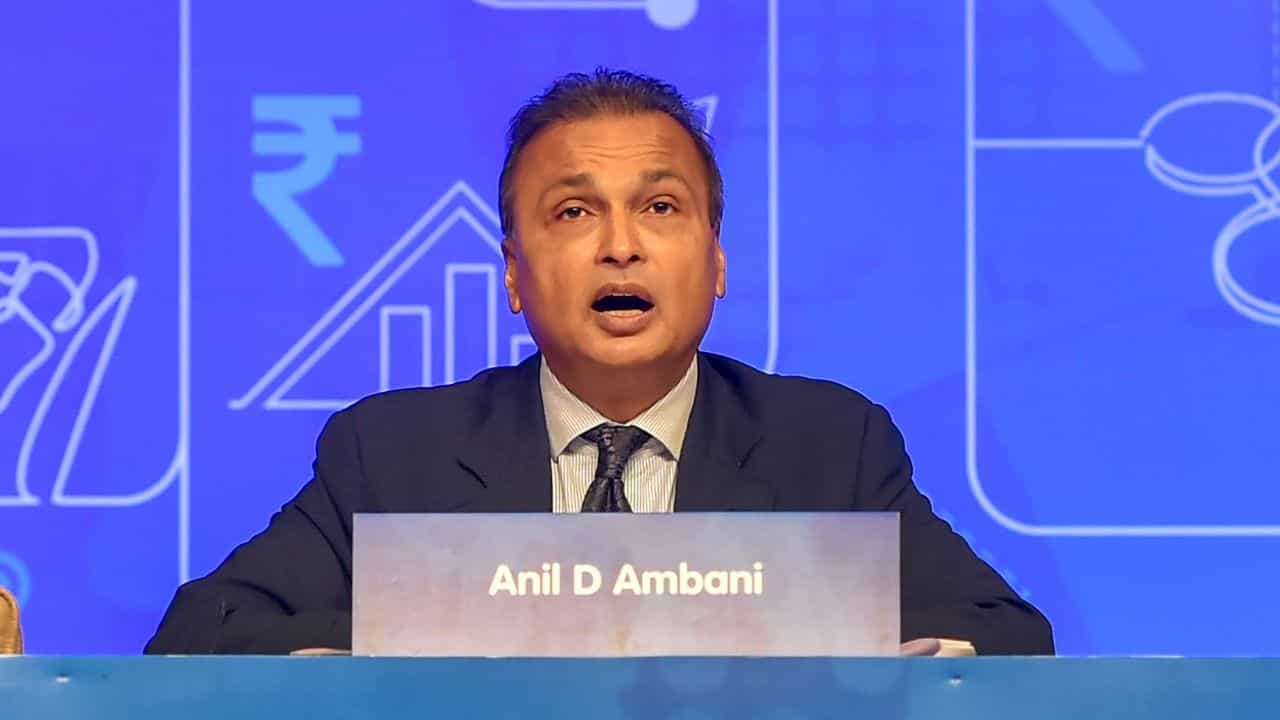 Anil Ambani: আবার বড় ধাক্কা অনিল অম্বানীর, নতুন নোটিস এল সংস্থার হাতে Anil Ambani: আবার বড় ধাক্কা অনিল অম্বানীর, নতুন নোটিস এল সংস্থার হাতে
