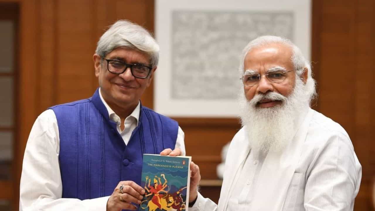 Bibek Debroy: প্রয়াত প্রধানমন্ত্রীর আর্থিক উপদেষ্টা পরিষদের চেয়ারম্যান বিবেক দেবরায় Bibek Debroy: প্রয়াত প্রধানমন্ত্রীর আর্থিক উপদেষ্টা পরিষদের চেয়ারম্যান বিবেক দেবরায়