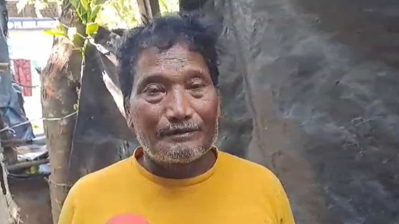 'যেমনই হোক, মেয়ে তো আমার, পারব ফেলে দিতে!', গলা ধরে আসে বাবার, সাত মাস হয়ে গেল... কড়া নির্দেশ আদালতের 'যেমনই হোক, মেয়ে তো আমার, পারব ফেলে দিতে!', গলা ধরে আসে বাবার, সাত মাস হয়ে গেল... কড়া নির্দেশ আদালতের