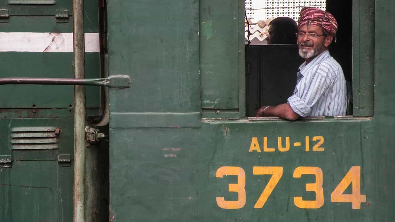 Train Speed: পাকিস্তানের সবথেকে দ্রুতগতির ট্রেন কি বন্দে ভারতের থেকেও জোরে ছোটে? Train Speed: পাকিস্তানের সবথেকে দ্রুতগতির ট্রেন কি বন্দে ভারতের থেকেও জোরে ছোটে?