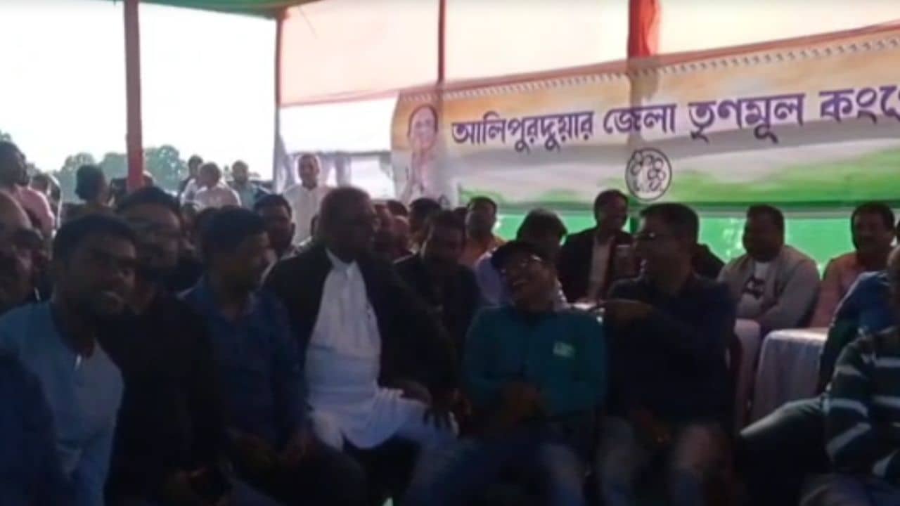 By Election Result: অবশেষে ঘাসফুল ফুটবে মাদারিহাটে! বিপুল ভোটে এগিয়ে তৃণমূল