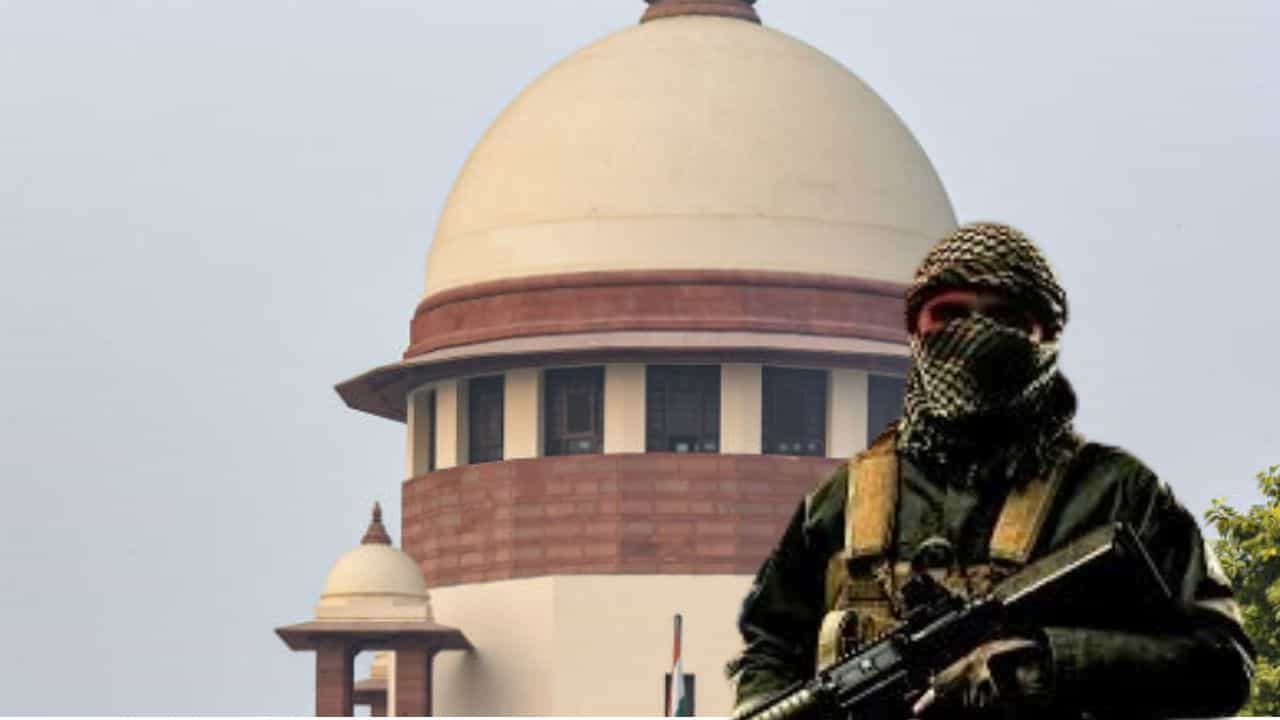 Supreme Court: বাতিল করতে হবে সরকারি নির্দেশিকা, সুপ্রিম কোর্টের দ্বারস্থ ISIS 'জঙ্গি Supreme Court: বাতিল করতে হবে সরকারি নির্দেশিকা, সুপ্রিম কোর্টের দ্বারস্থ ISIS 'জঙ্গি