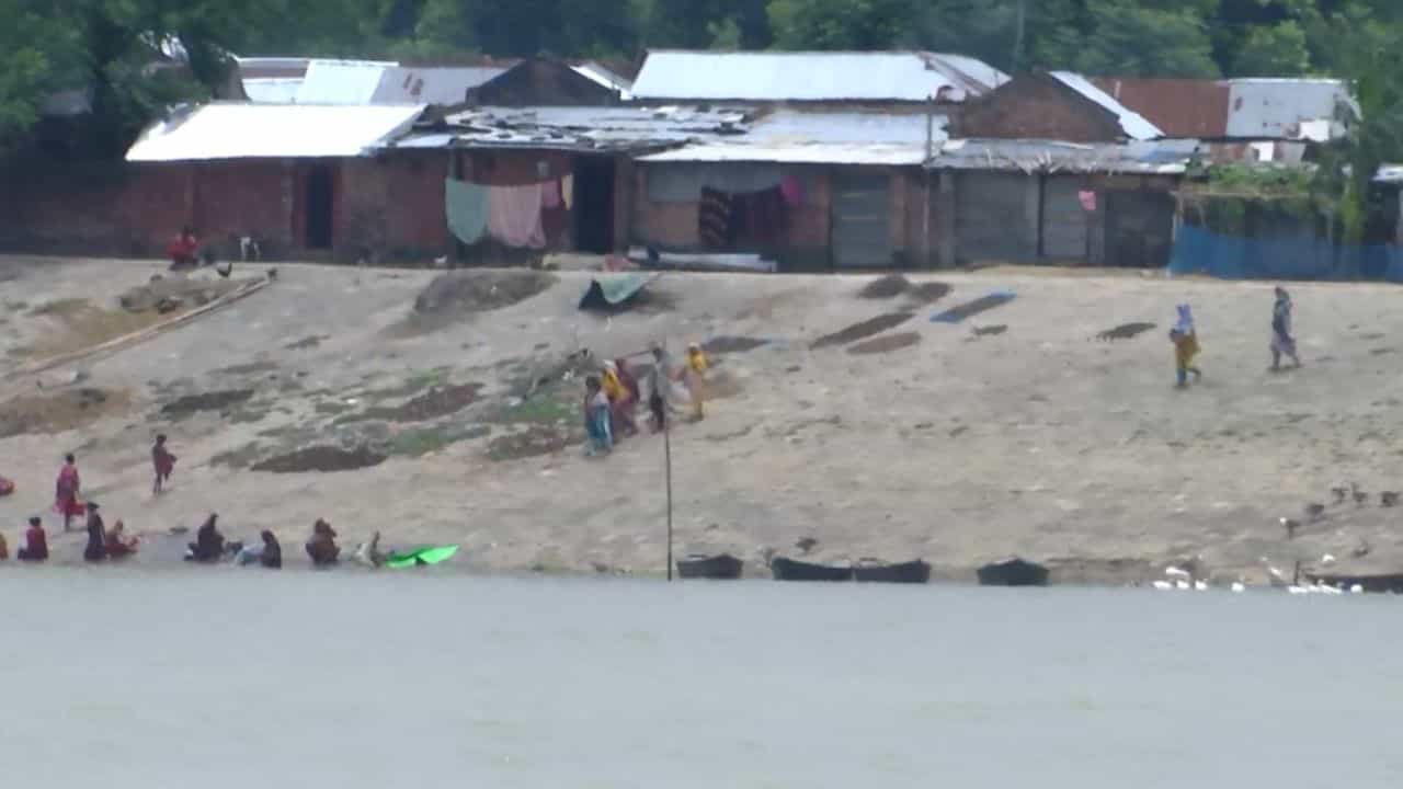 Maldah: বাংলাদেশ থেকে অনুপ্রবেশ, হাতেনাতে ধরে পড়ে বিস্ফোরক দাবি 'অনুপ্রবেশকারীর' Maldah: বাংলাদেশ থেকে অনুপ্রবেশ, হাতেনাতে ধরে পড়ে বিস্ফোরক দাবি 'অনুপ্রবেশকারীর'