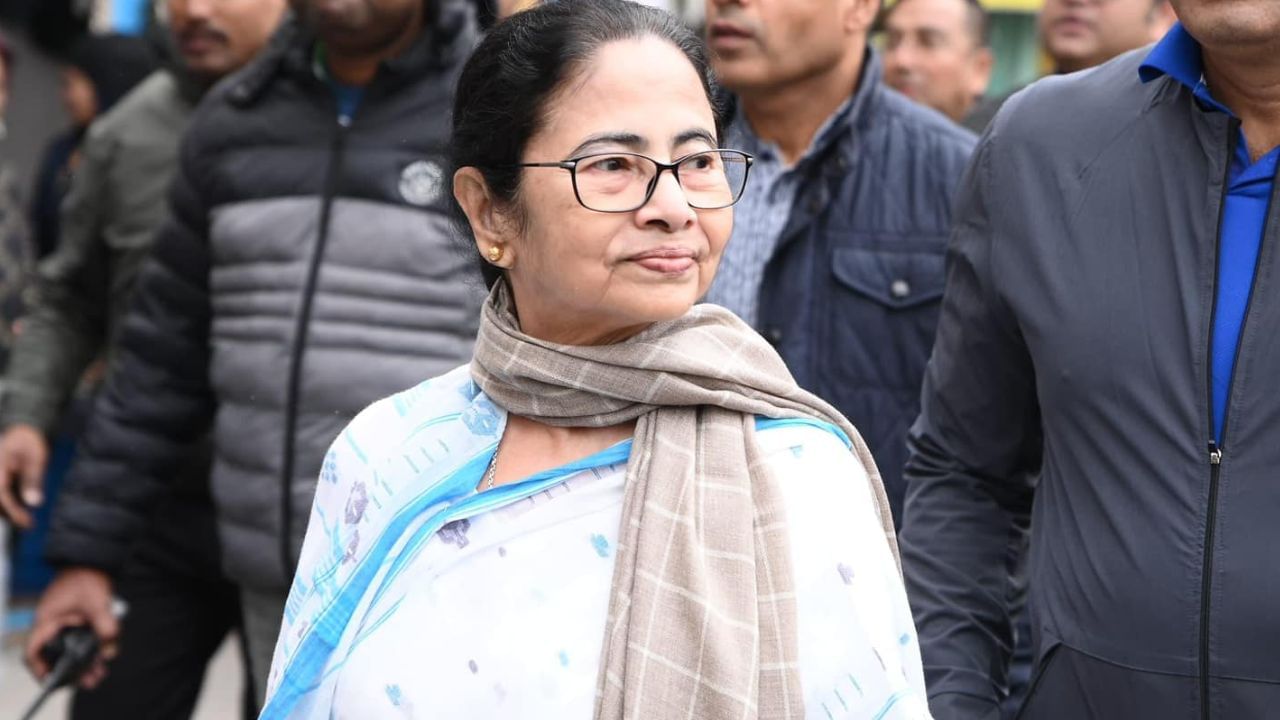 Mamata Banerjee: কোল আলো করে ঘরে এল নতুন সদস্য, মমতা আদর করে নাম রাখলেন 'ডার্লিং'