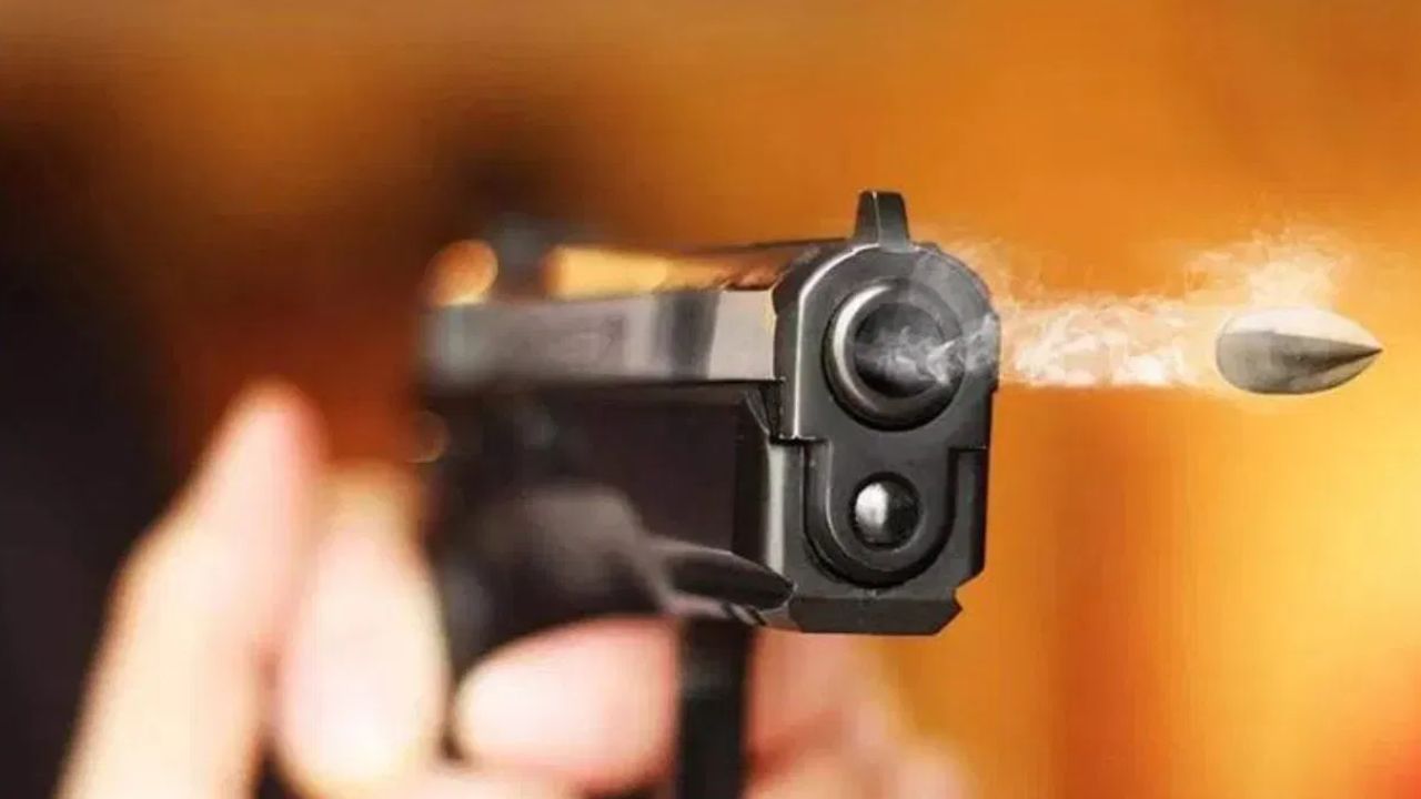 Man Shot dead: পা ছুঁয়ে প্রণামের পরই পরপর গুলি, কিশোর আত্মীয় কেন সুপারি দিল খুনের?