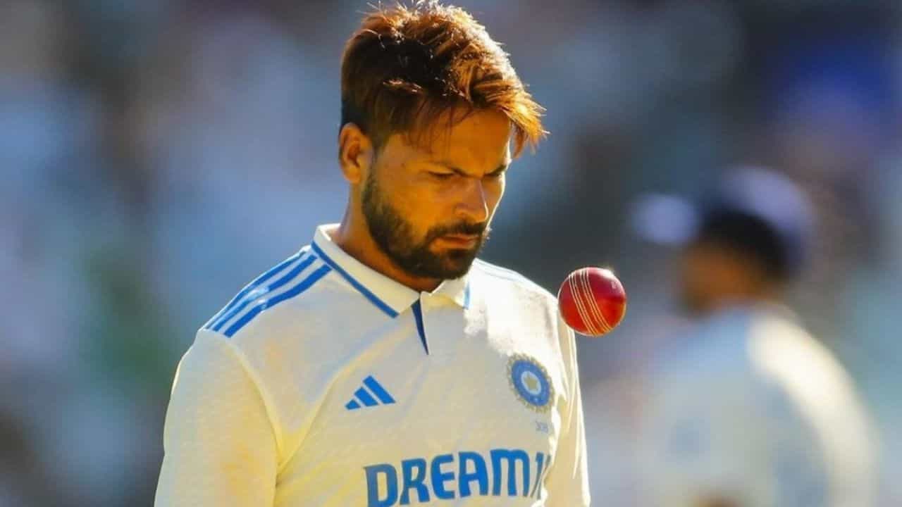 IND A vs AUS A: ডনের দেশে ৬ উইকেটে মুকেশ কুমারের কেরামতি, অজিদের দু'শো তুলতে দিল না ভারত IND A vs AUS A: ডনের দেশে ৬ উইকেটে মুকেশ কুমারের কেরামতি, অজিদের দু'শো তুলতে দিল না ভারত