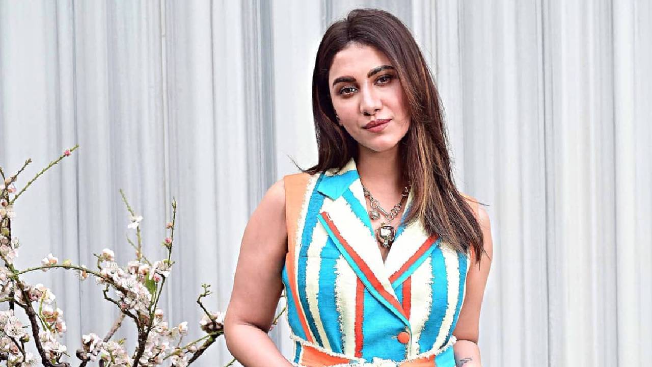 বাবার মৃত্যুর পর মায়ের এমন ব্যবহার! রুক্মিণী ভেবেছিলেন, মা-বাবার সম্পর্ক...