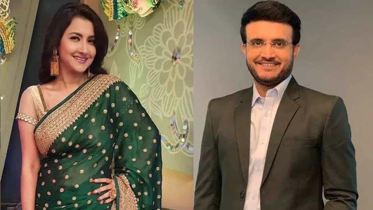 'মনে হয় শুধু তোমার চোখে...', রচনার কথা শুনে লজ্জায় লাল সৌরভ 'মনে হয় শুধু তোমার চোখে...', রচনার কথা শুনে লজ্জায় লাল সৌরভ