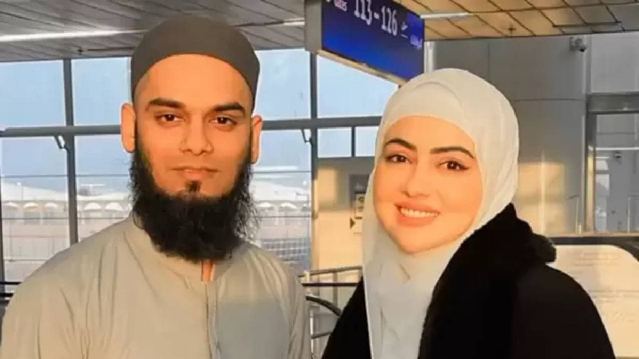 ইসলামের কাছে সমর্পণ, বড় সিদ্ধান্ত নিয়েছিলেন সানা! এবার কোন সুখবর শোনালেন?