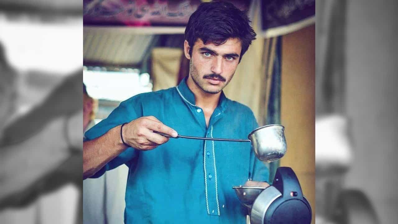 Shark Tank Pakistan: পাকিস্তানের ফুটপাতের সেই 'হ্যান্ডসাম' চা ওয়ালার এখন কী অবস্থা জানেন? Shark Tank Pakistan: পাকিস্তানের ফুটপাতের সেই 'হ্যান্ডসাম' চা ওয়ালার এখন কী অবস্থা জানেন?