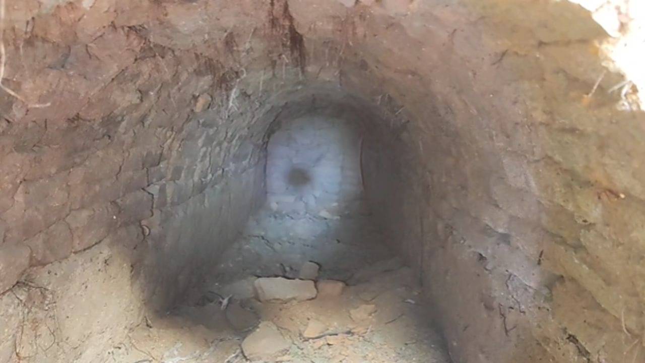 Pingla: বাড়ির ভিত তৈরিতে মাটি খুঁড়তেই অন্য দুনিয়ায় পৌঁছলেন অনিমা, জানাজানি হতেই হইচই পিংলায়