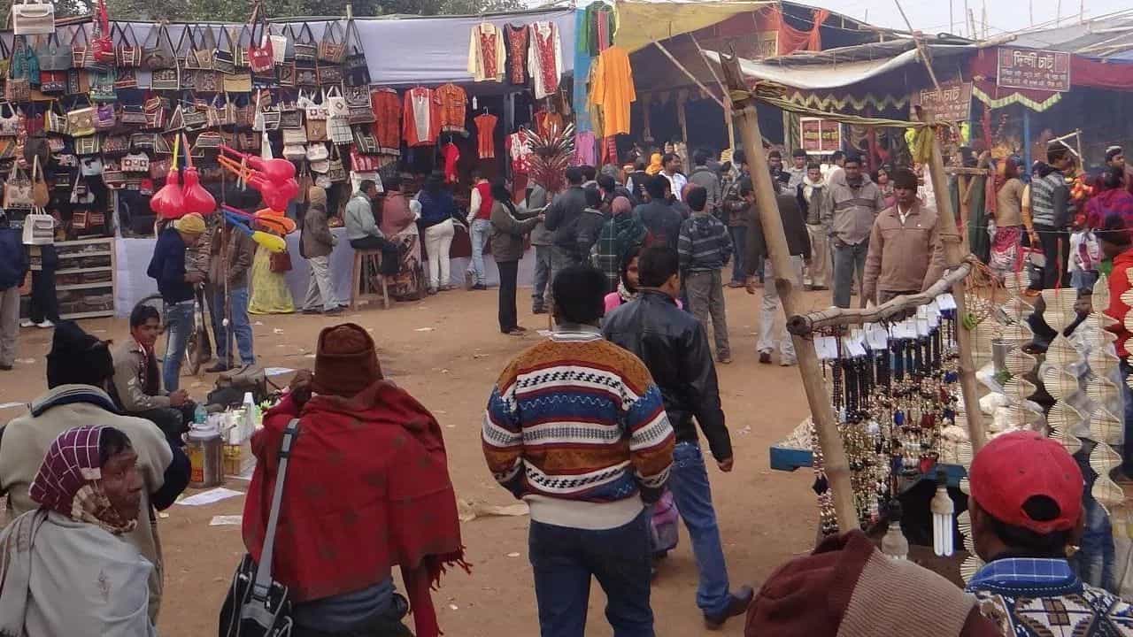 Poush Mela: চার বছর পর ফের পূর্বপল্লির মাঠেই শান্তিনিকেতনের হারানো পৌষমেলা Poush Mela: চার বছর পর ফের পূর্বপল্লির মাঠেই শান্তিনিকেতনের হারানো পৌষমেলা