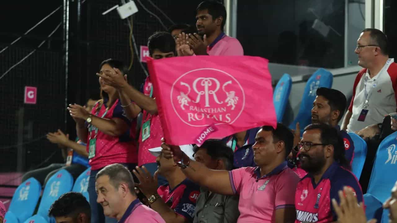 RR IPL Auction 2025: রাজস্থান রয়্যালসে তরুণ তুর্কির ভিড়, কেমন দল গড়লেন রাহুল দ্রাবিড়? RR IPL Auction 2025: রাজস্থান রয়্যালসে তরুণ তুর্কির ভিড়, কেমন দল গড়লেন রাহুল দ্রাবিড়?