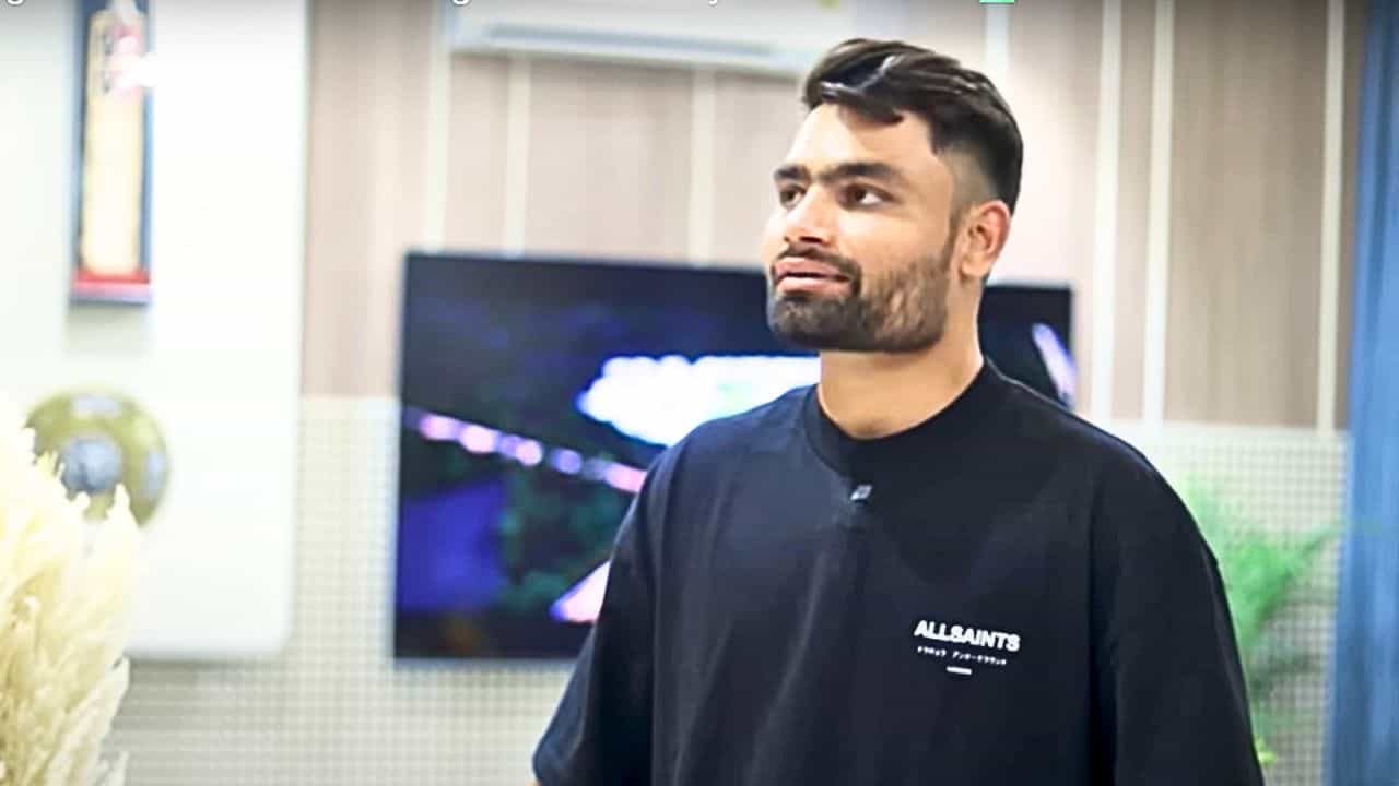 Rinku Singh: ৬ বেডরুম, প্রাইভেট লিফ্ট, প্রাইভেট পুল... রিঙ্কু সিং ঘুরে দেখালেন সাড়ে ৩ কোটির বাংলোর অন্দরমহল Rinku Singh: ৬ বেডরুম, প্রাইভেট লিফ্ট, প্রাইভেট পুল... রিঙ্কু সিং ঘুরে দেখালেন সাড়ে ৩ কোটির বাংলোর অন্দরমহল