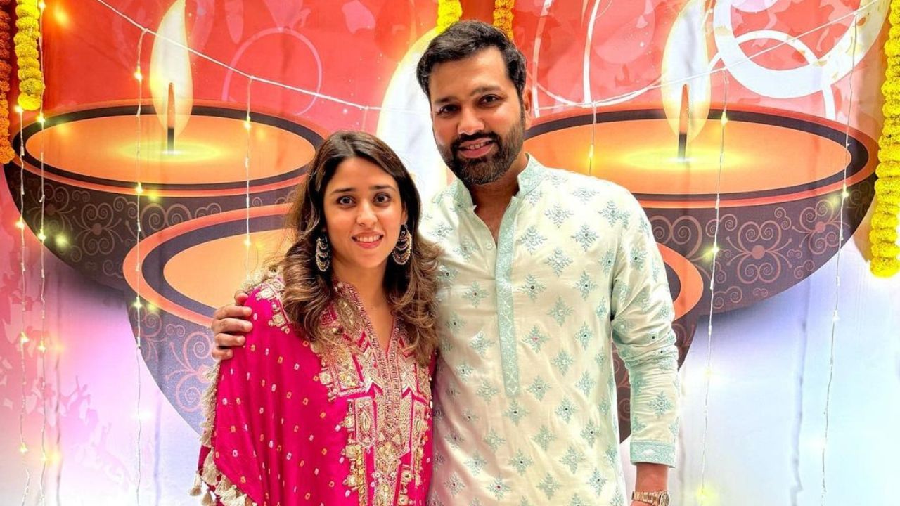 Rohit Sharma: অনুষ্কার পর ঋতিকার নিশানায় গাভাসকর! হিটম্যানের দায়িত্ব নিয়ে প্রশ্ন তুলেছিলেন সানি, প্রথম বার মুখ খুললেন রোহিতপত্নী