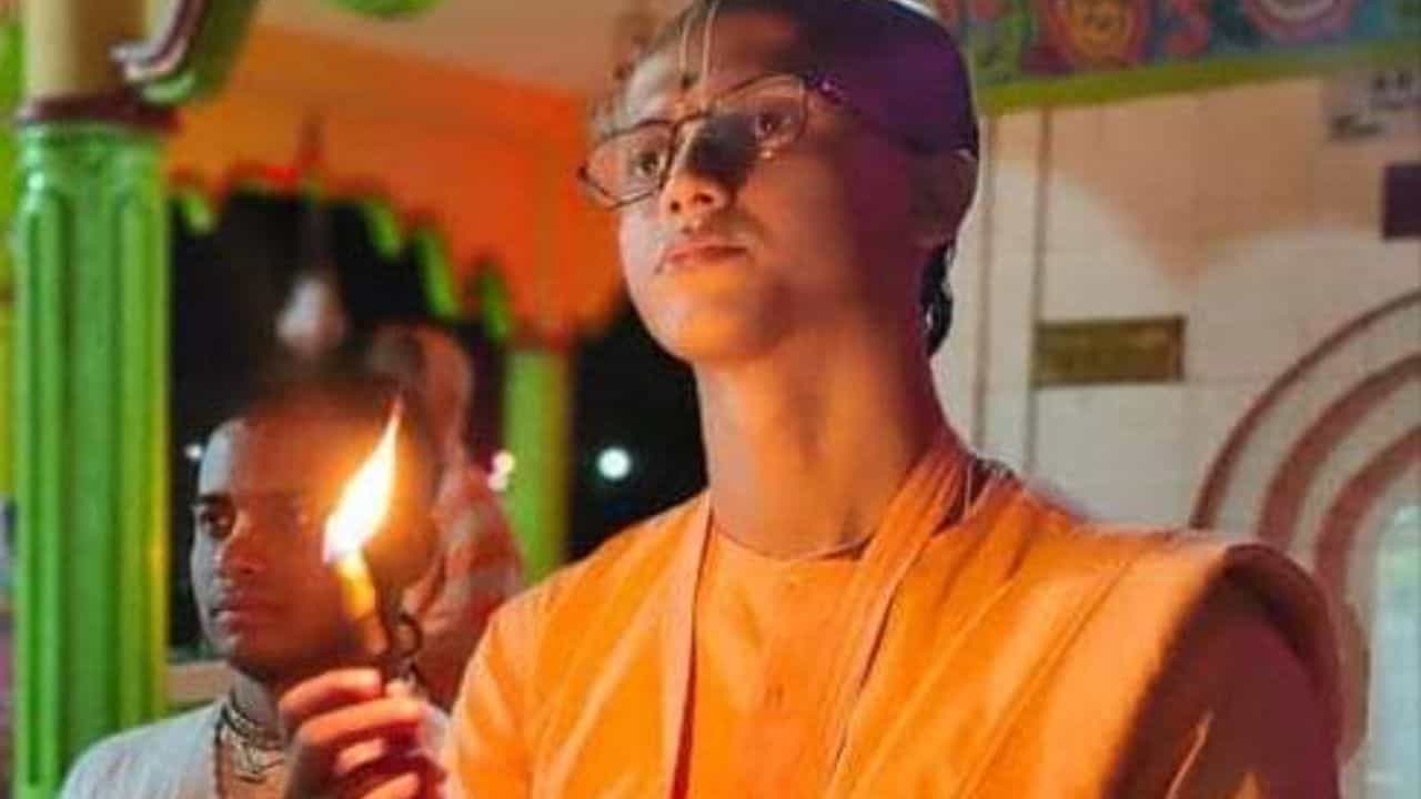 Monk Arrest in Bangladesh: চিন্ময়কৃষ্ণের পরে আরও এক, বাংলাদেশে সাধু গ্রেফতার অব্যাহত Monk Arrest in Bangladesh: চিন্ময়কৃষ্ণের পরে আরও এক, বাংলাদেশে সাধু গ্রেফতার অব্যাহত