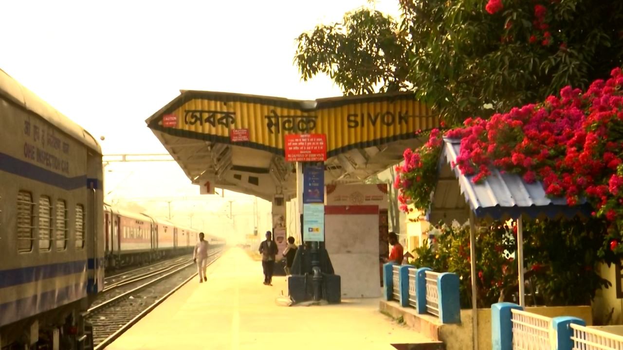 Sikkim Railway: ট্রেনে চড়ে সোজা সিকিম এখনই নয়? ভিলেন জাতীয় সড়ক? রাজ্যকে আর দায়িত্ব দিতে ‘নারাজ’ কেন্দ্র