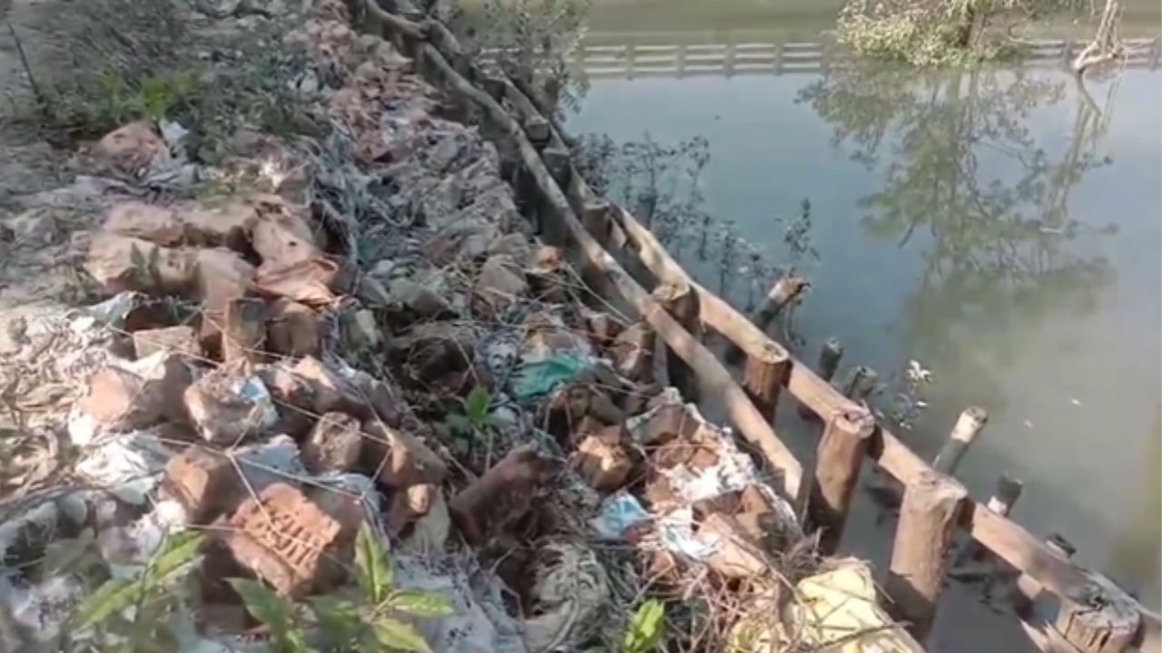 Sundarban: ধসে গেল রাস্তা, শীতেও 'শান্তি' নেই সুন্দরবনের