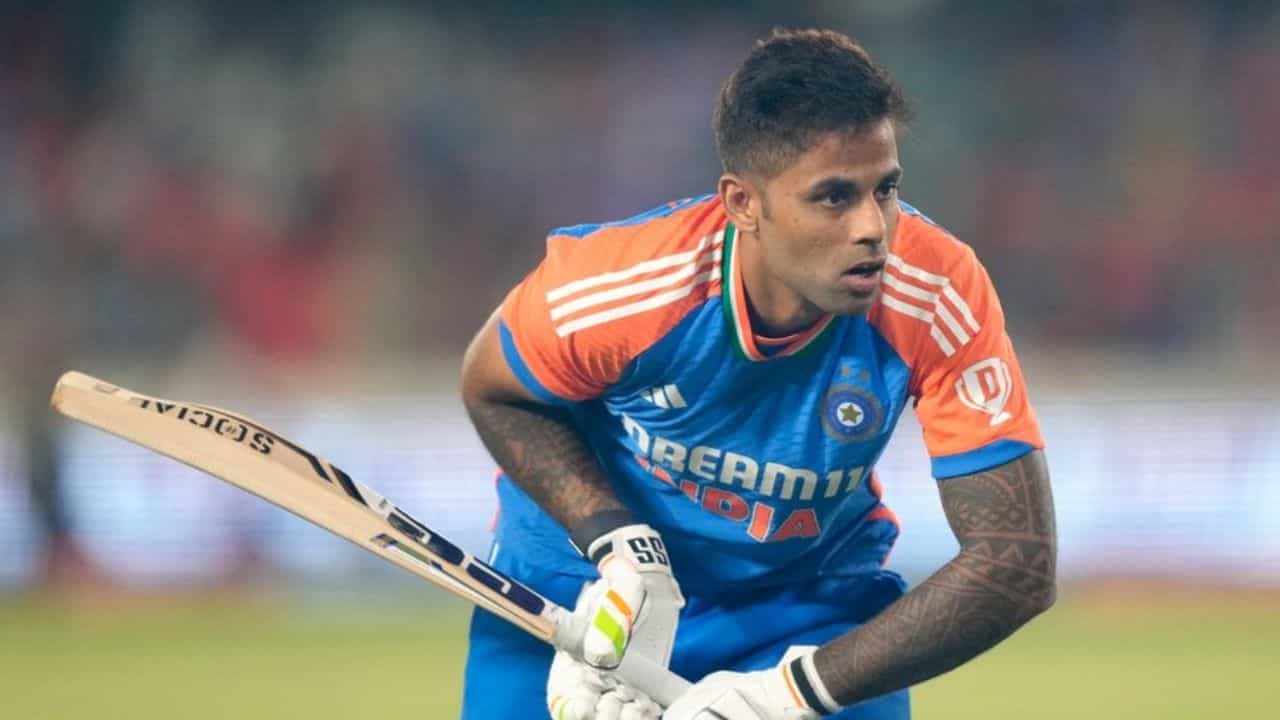 Suryakumar Yadav: পাকিস্তানে কেন যাচ্ছেন না? ফ্যানের প্রশ্নের উত্তরে সূর্য বললেন, 'আরে ভাই...' Suryakumar Yadav: পাকিস্তানে কেন যাচ্ছেন না? ফ্যানের প্রশ্নের উত্তরে সূর্য বললেন, 'আরে ভাই...'