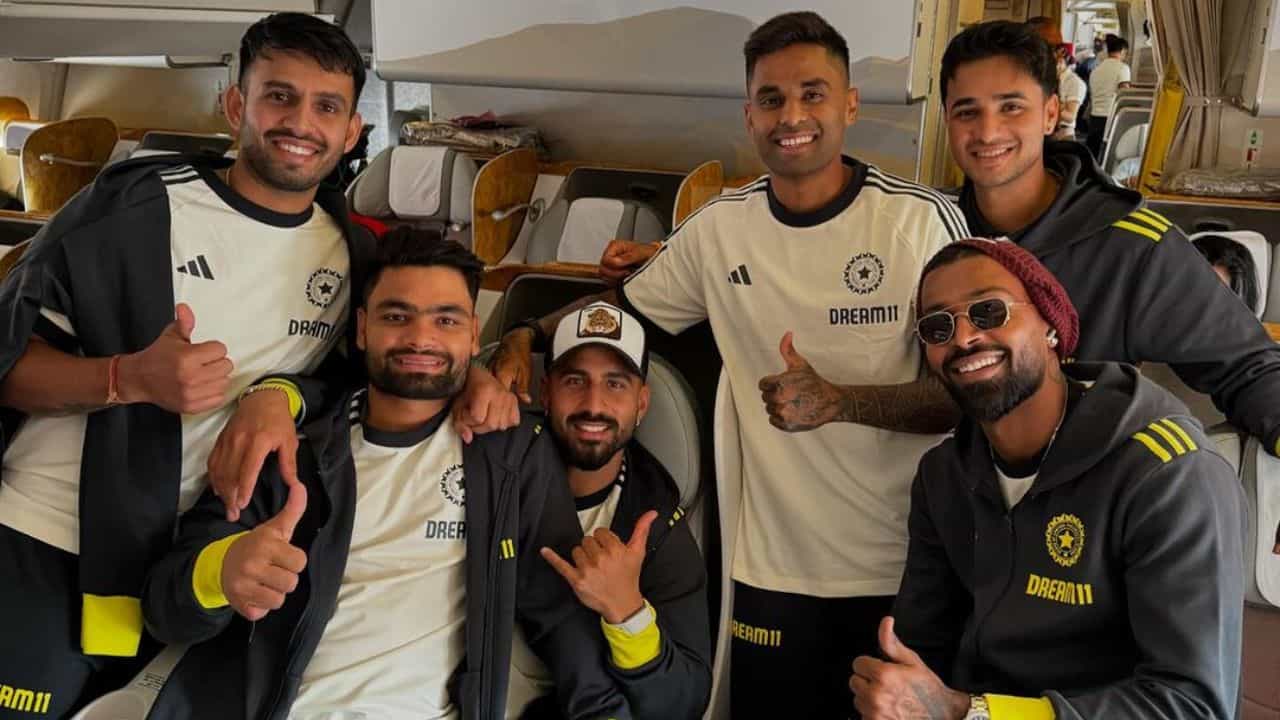 IND vs SA: দক্ষিণ আফ্রিকায় পৌঁছেই 'পরীক্ষা'র মুখে রিঙ্কু-তিলকরা IND vs SA: দক্ষিণ আফ্রিকায় পৌঁছেই 'পরীক্ষা'র মুখে রিঙ্কু-তিলকরা