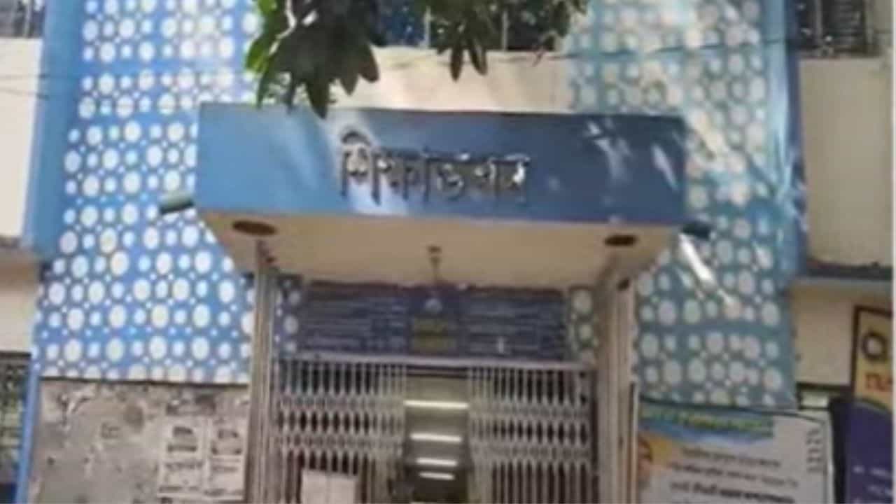 Money for Tab: কী ভুতুড়ে কাণ্ড, রাজ্যজুড়ে যেখানে ঢুকছে না ট্যাবের টাকা, সেখানেই এই স্কুলগুলিতে এল দ্বিগুণ টাকা!