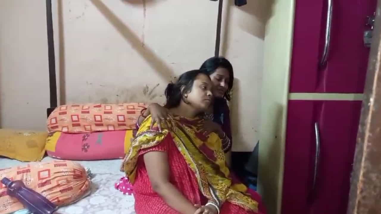 Hooghly: স্টুডিও থেকে সবে স্কুটার নিয়ে বেরিয়েছিলেন, আচমকাই পিছন থেকে ডাক! হাহাকার পড়ল ফটোগ্রাফারের বাড়িতে Hooghly: স্টুডিও থেকে সবে স্কুটার নিয়ে বেরিয়েছিলেন, আচমকাই পিছন থেকে ডাক! হাহাকার পড়ল ফটোগ্রাফারের বাড়িতে