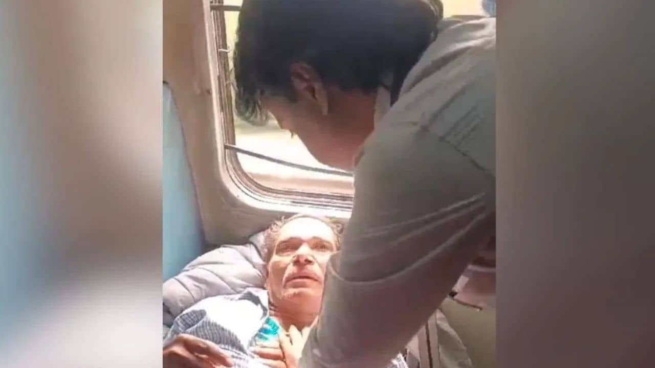 দরদর করে ঘাম, যন্ত্রণায় ছটফট করছিলেন বৃদ্ধ, চলন্ত ট্রেনেই দেবদূত হয়ে আবির্ভাব TTE-র, তারপর...