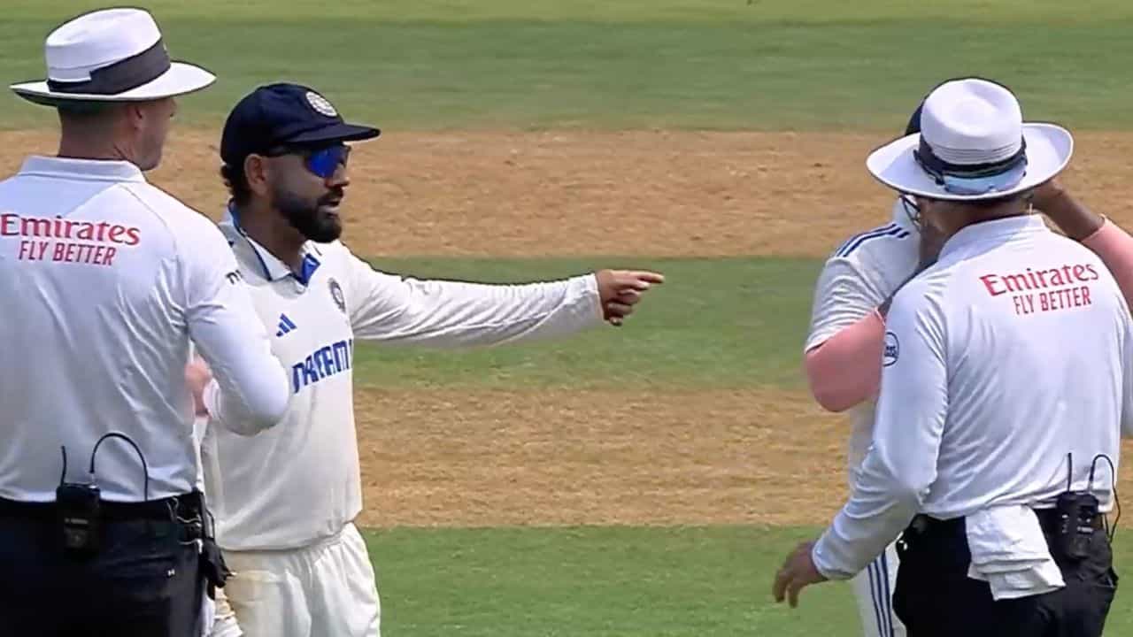 IND vs NZ: ফোকাস নষ্ট করছেন সরফরাজ, আম্পায়ারের কাছে নালিশ করতেই ঝাঁপিয়ে পড়লেন রোহিত IND vs NZ: ফোকাস নষ্ট করছেন সরফরাজ, আম্পায়ারের কাছে নালিশ করতেই ঝাঁপিয়ে পড়লেন রোহিত