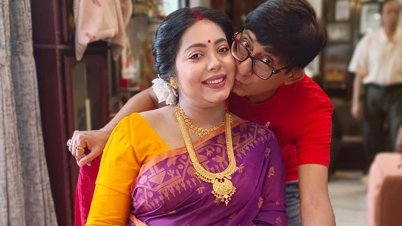 কাঞ্চন-শ্রীময়ীর বিশেষ মুহূর্ত! মেয়ে হওয়ার আগে ব্যক্তিগত ছবি পোস্ট করলেন বিধায়ক পত্নী