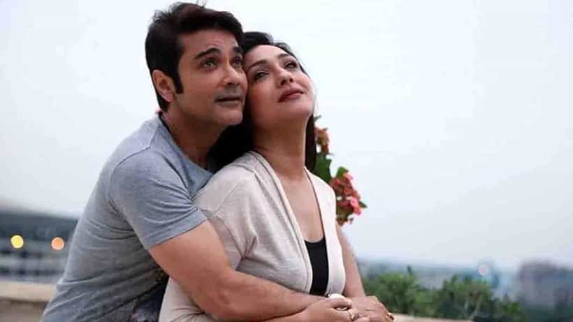 এটা রহস্যই থাক, প্রসেনজিৎ-কে নিয়ে কী বলতে চাইলেন না ঋতুপর্ণা