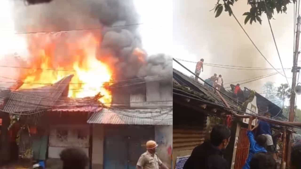 Fire: দাউদাউ করে জ্বলছে উল্টোডাঙার রেললাইনের ধারের বস্তি, পুড়ে ছাই ১০-১২টি ঘর Fire: দাউদাউ করে জ্বলছে উল্টোডাঙার রেললাইনের ধারের বস্তি, পুড়ে ছাই ১০-১২টি ঘর