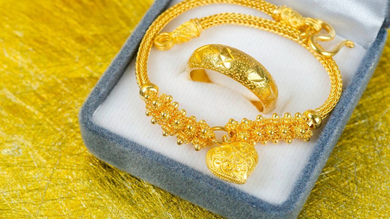 Gold Price Today: ৬ হাজার টাকাও লাগবে না! সপ্তাহন্তে হবে সোনার স্বপ্ন পূরণ, পরপর ২ দিন কমল দাম